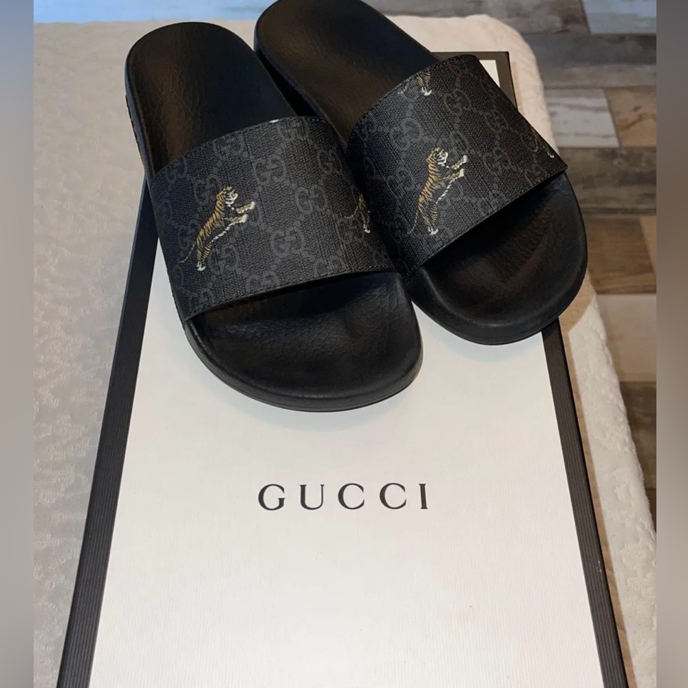 Gucci tiger slides